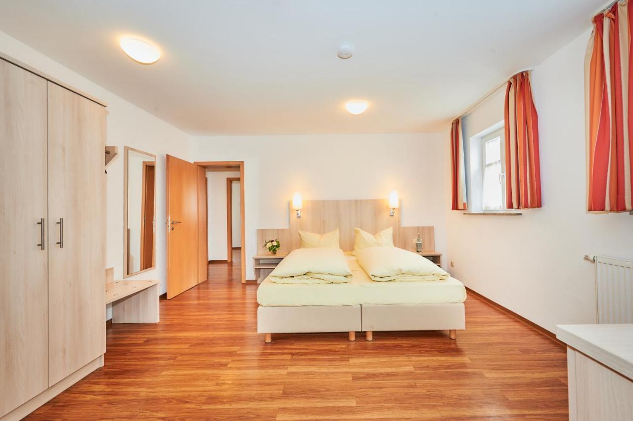 Hotel-Gasthof Bub Zirndorf Buitenkant foto