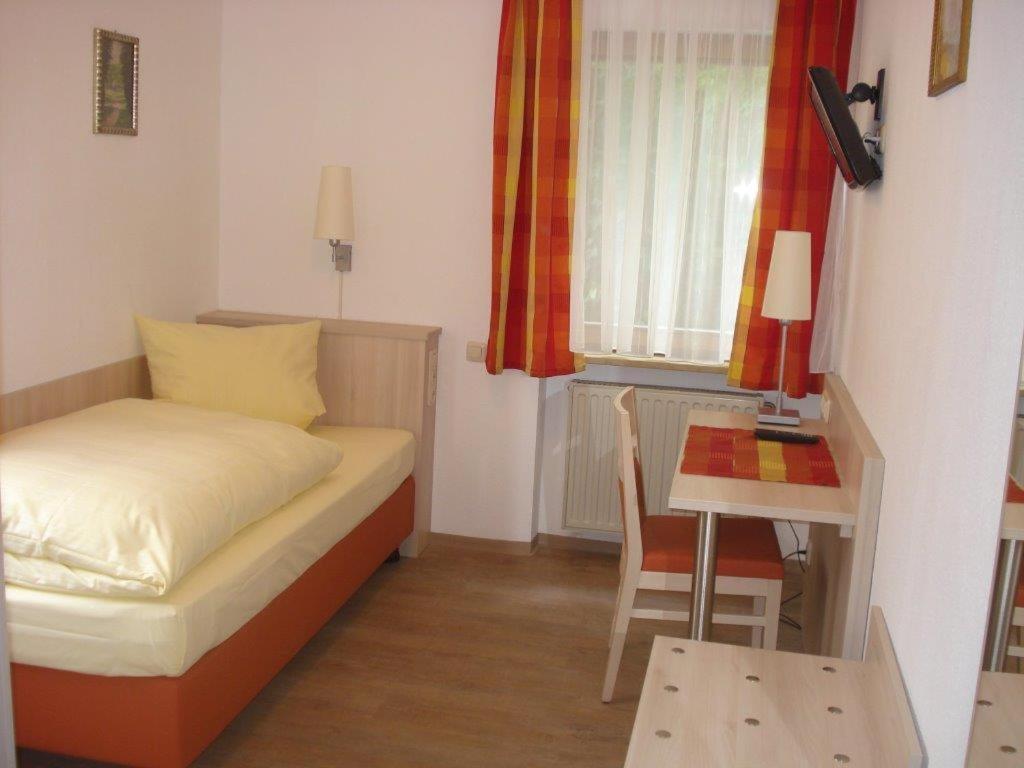 Hotel-Gasthof Bub Zirndorf Kamer foto